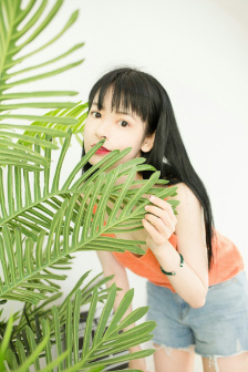 砸钱宝马女